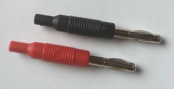 Übergangsadapter Set von 2 mm Buchse auf 4 mm Stecker